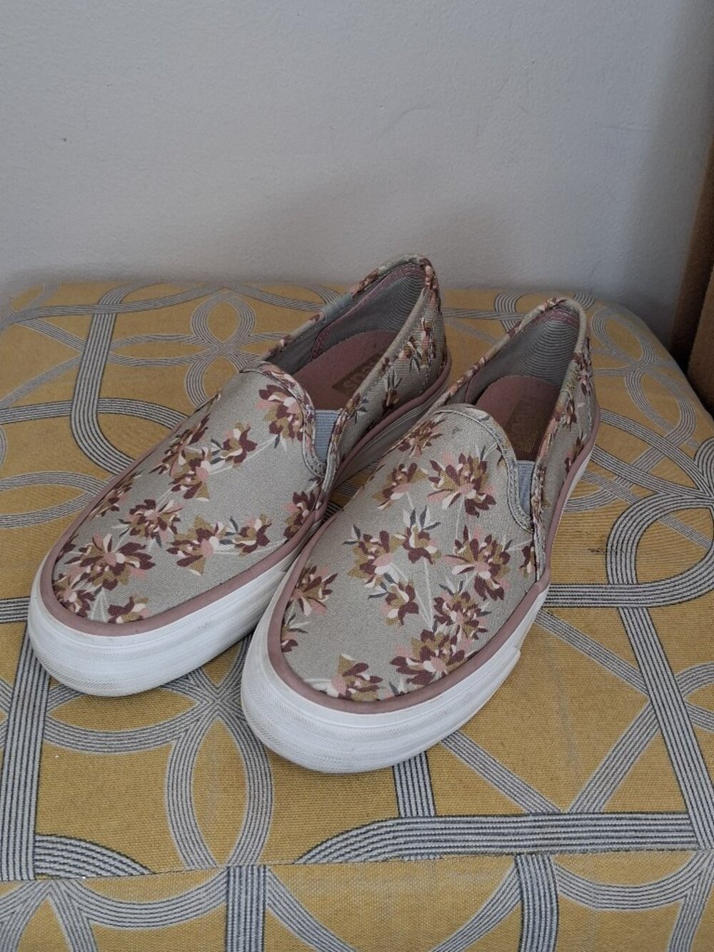 Keds - Light Floral Loafers Size 5